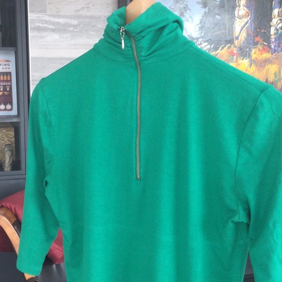 Banana Republic stretch mock neck tee - Picture 3 of 6